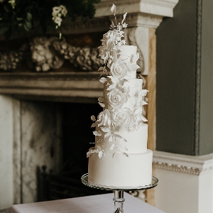 Love Wedding Cakes